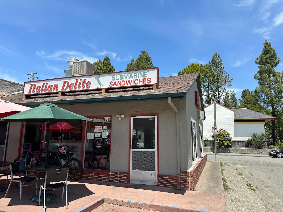 Italian Delite